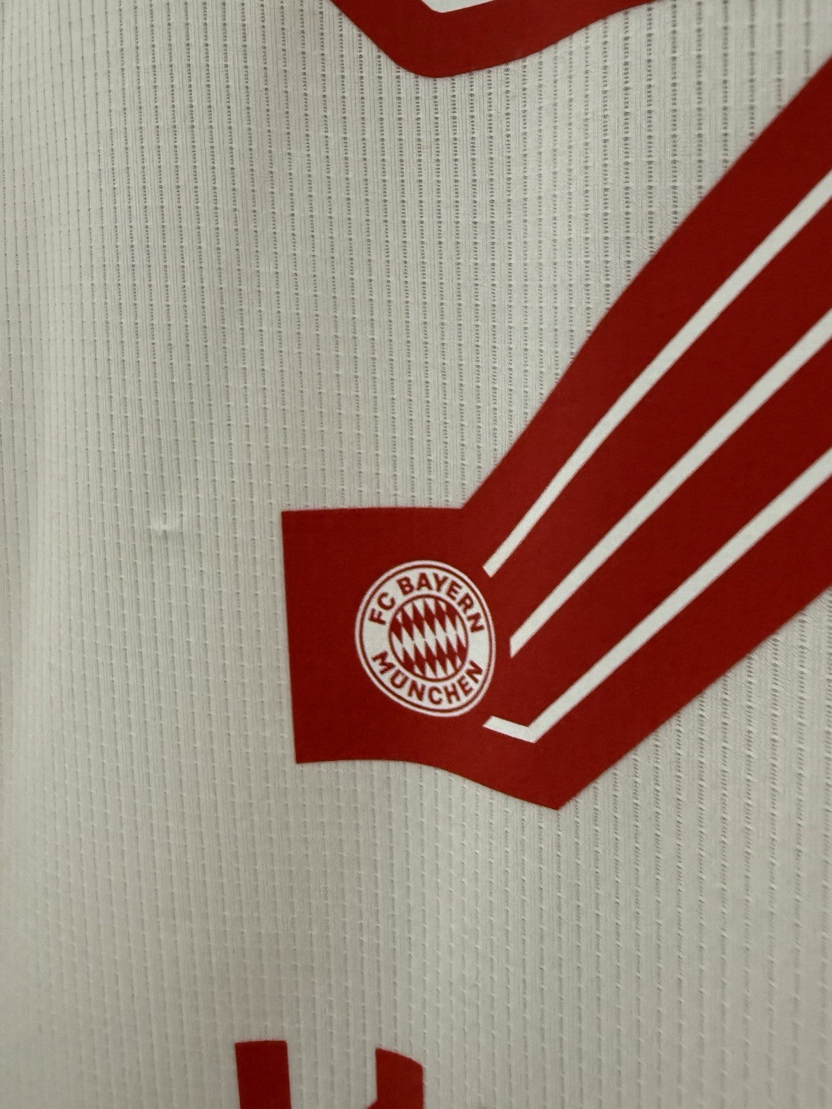 Bayern Munich Kane #9 2023/24 Small Home Shirt Excellent Condition IJ7442