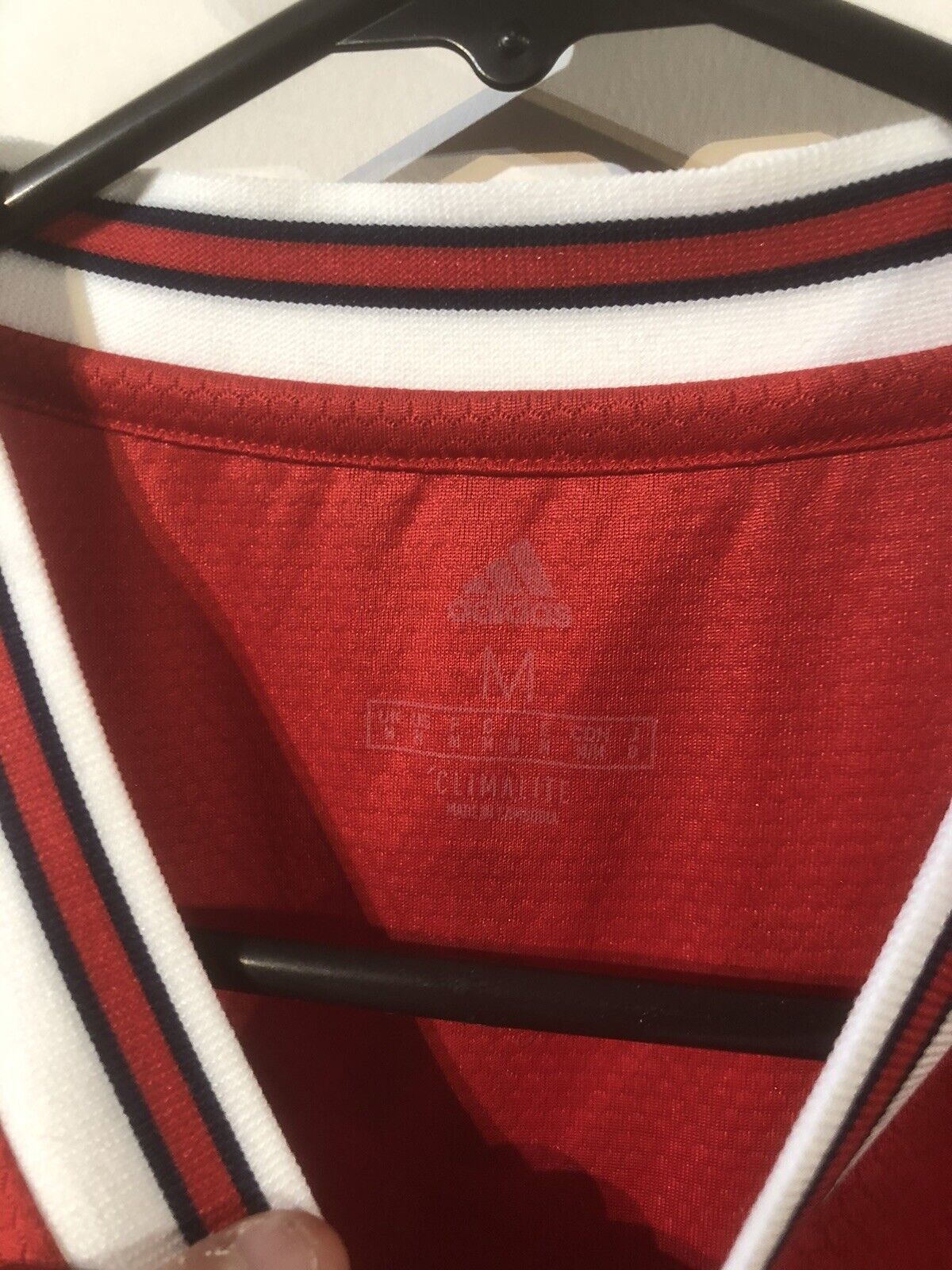 Saka #77 Arsenal 2019/20 Medium Home Football Shirt Excellent Condition EH5637
