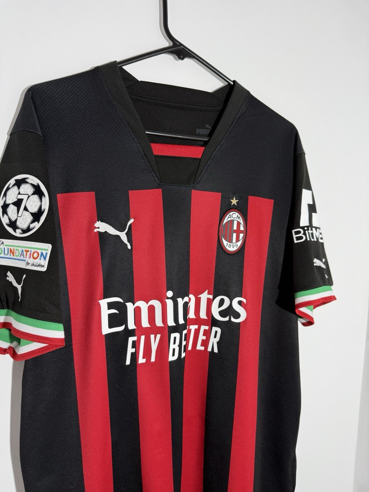 AC Milan Giroud #9 2022/23 Home Large Shirt Excellent Condition 765824-01