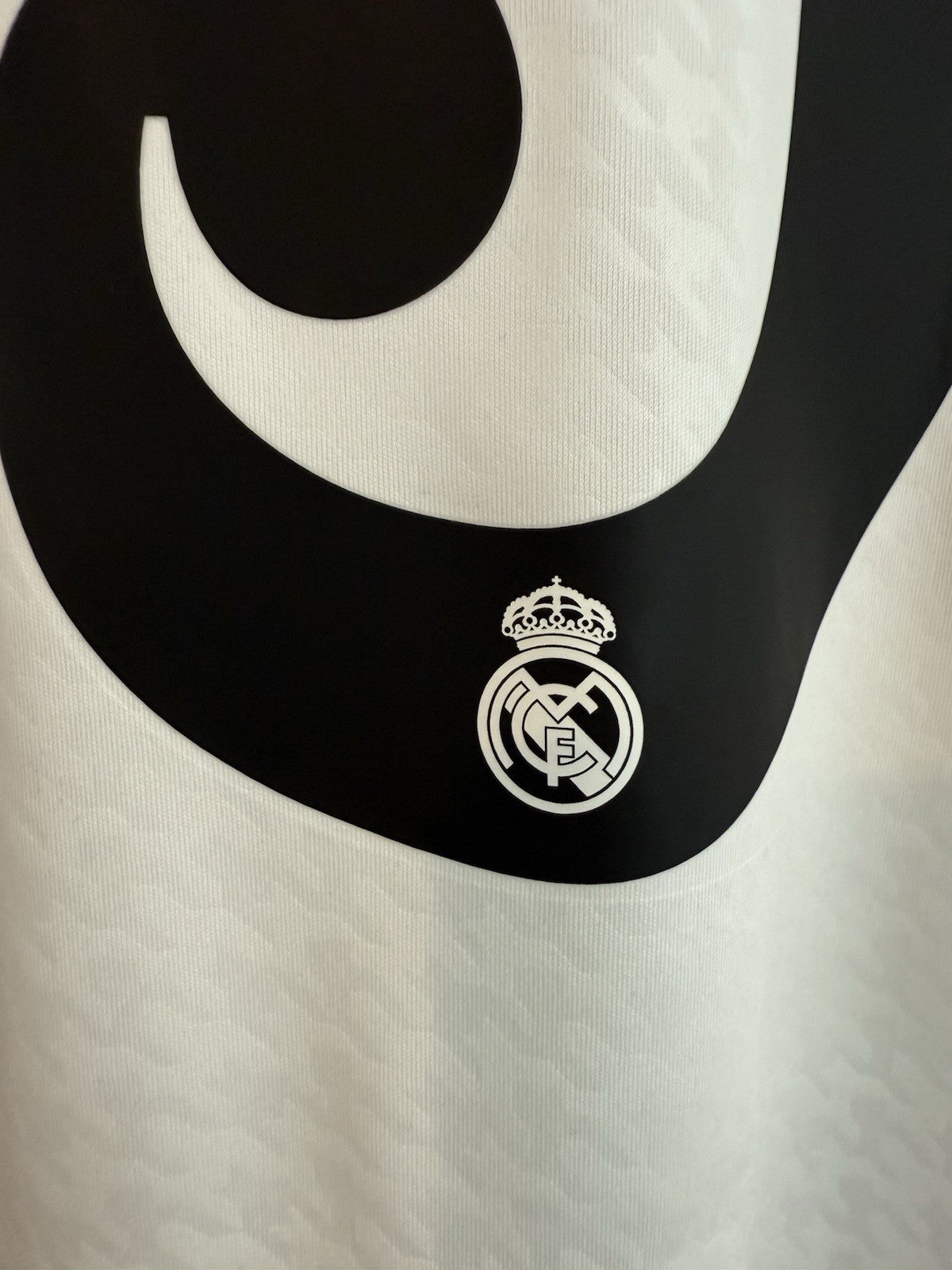 Real Madrid Mbappe #9 2024/25 XL Home Shirt Excellent Condition IU5011