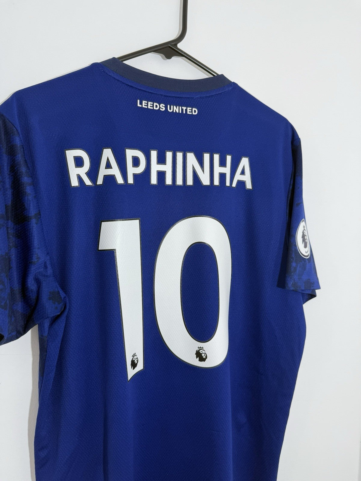 Leeds United Raphinha #10 2021/22 Large Away Shirt Excellent Condition H57060