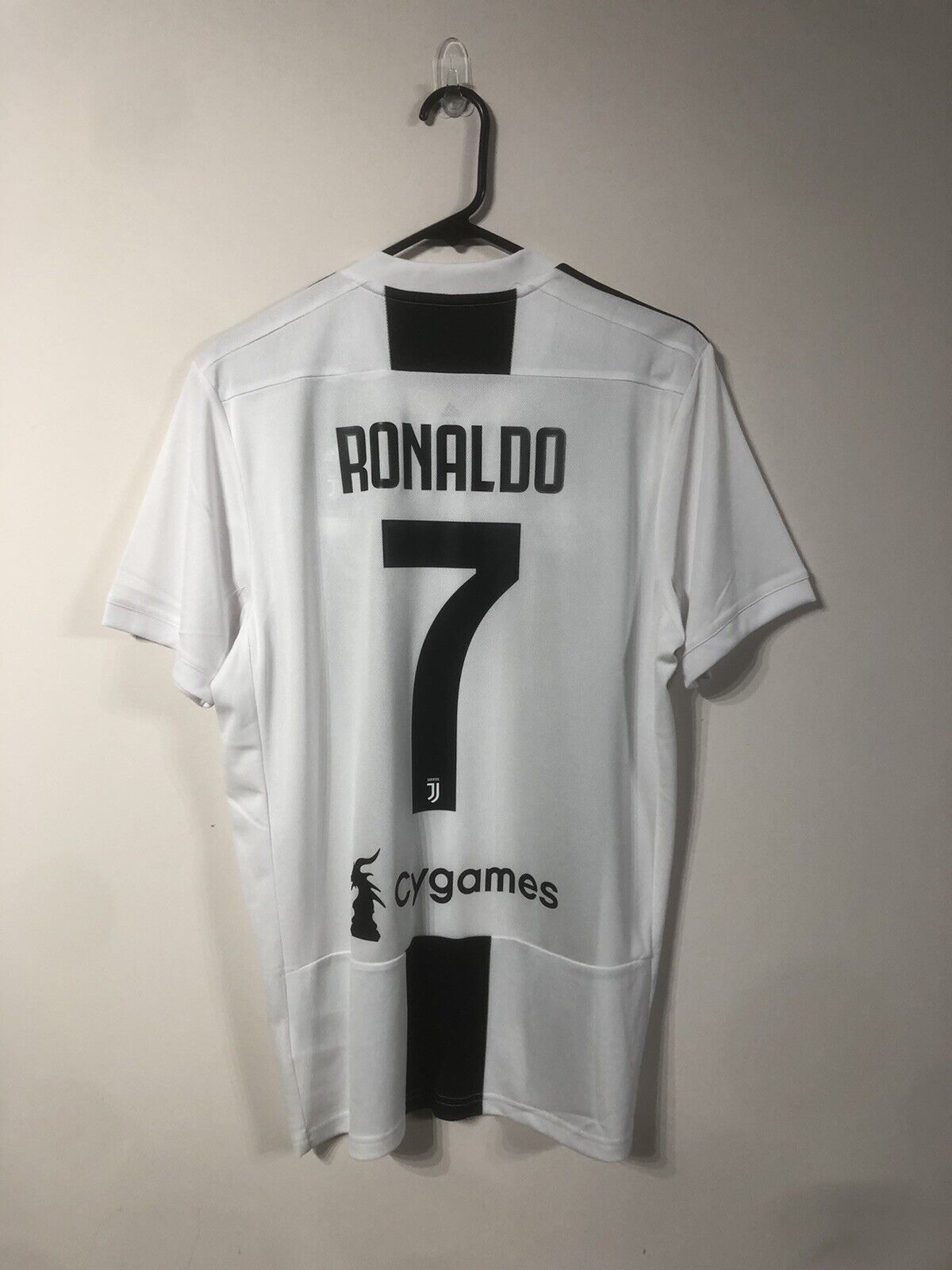 Ronaldo #7 Juventus 2018/19 Medium Home Shirt Adidas BNWT