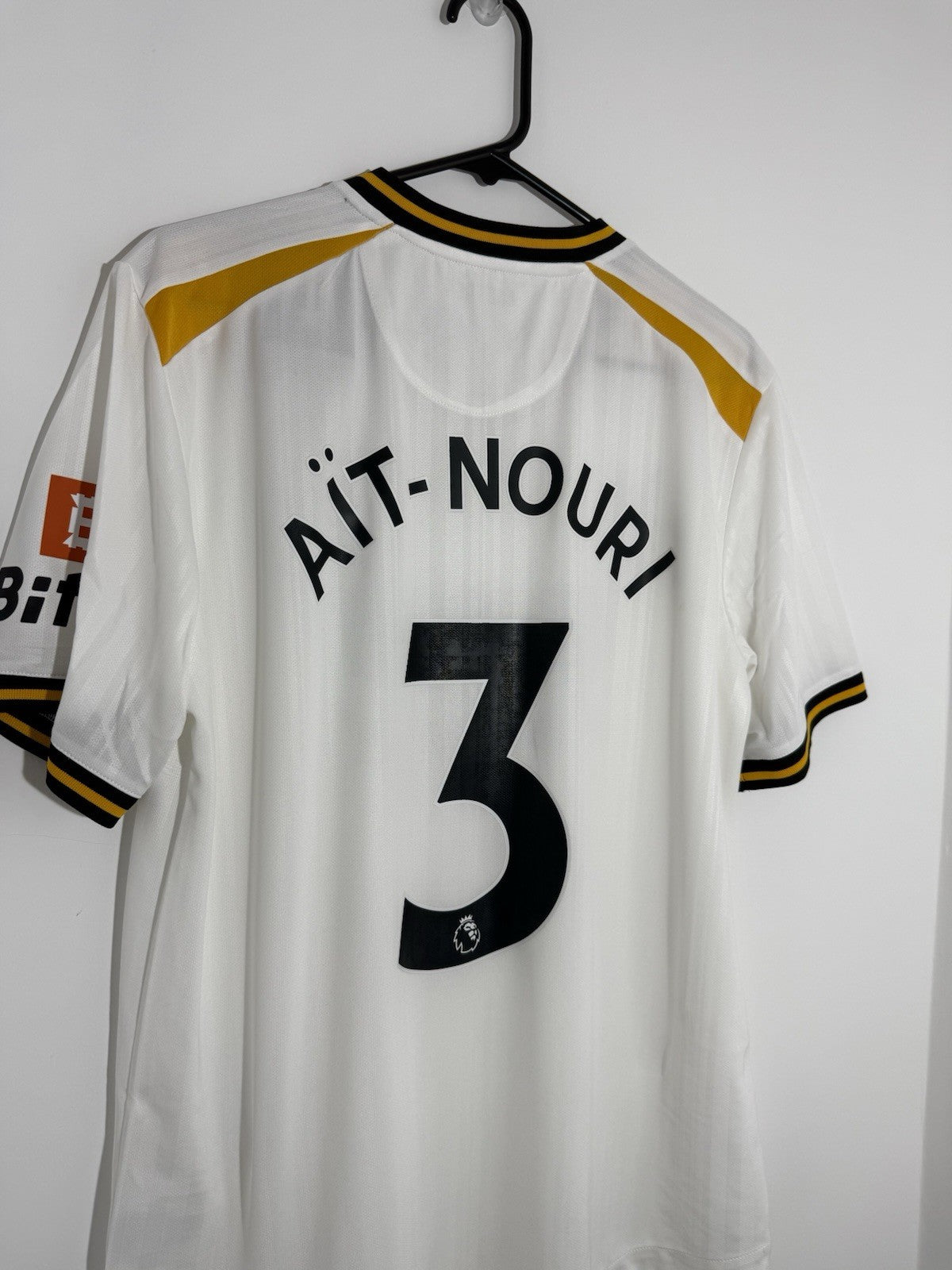 Wolverhampton Wanderers Ait-Nouri #3 2021/22 Large 3rd Shirt Castore BNWT