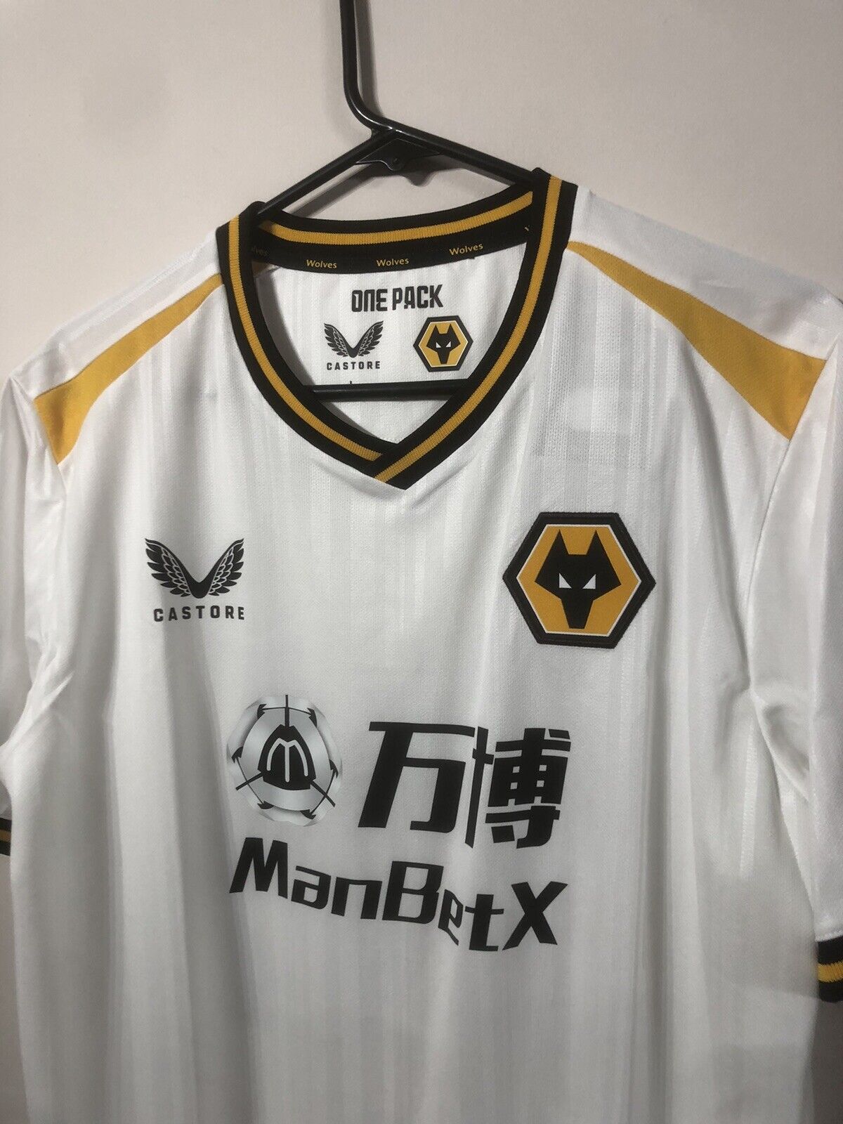 Hee Chan #26 BNWT Wolves 2021/22 Large 3rd Football Shirt Jersey Castore