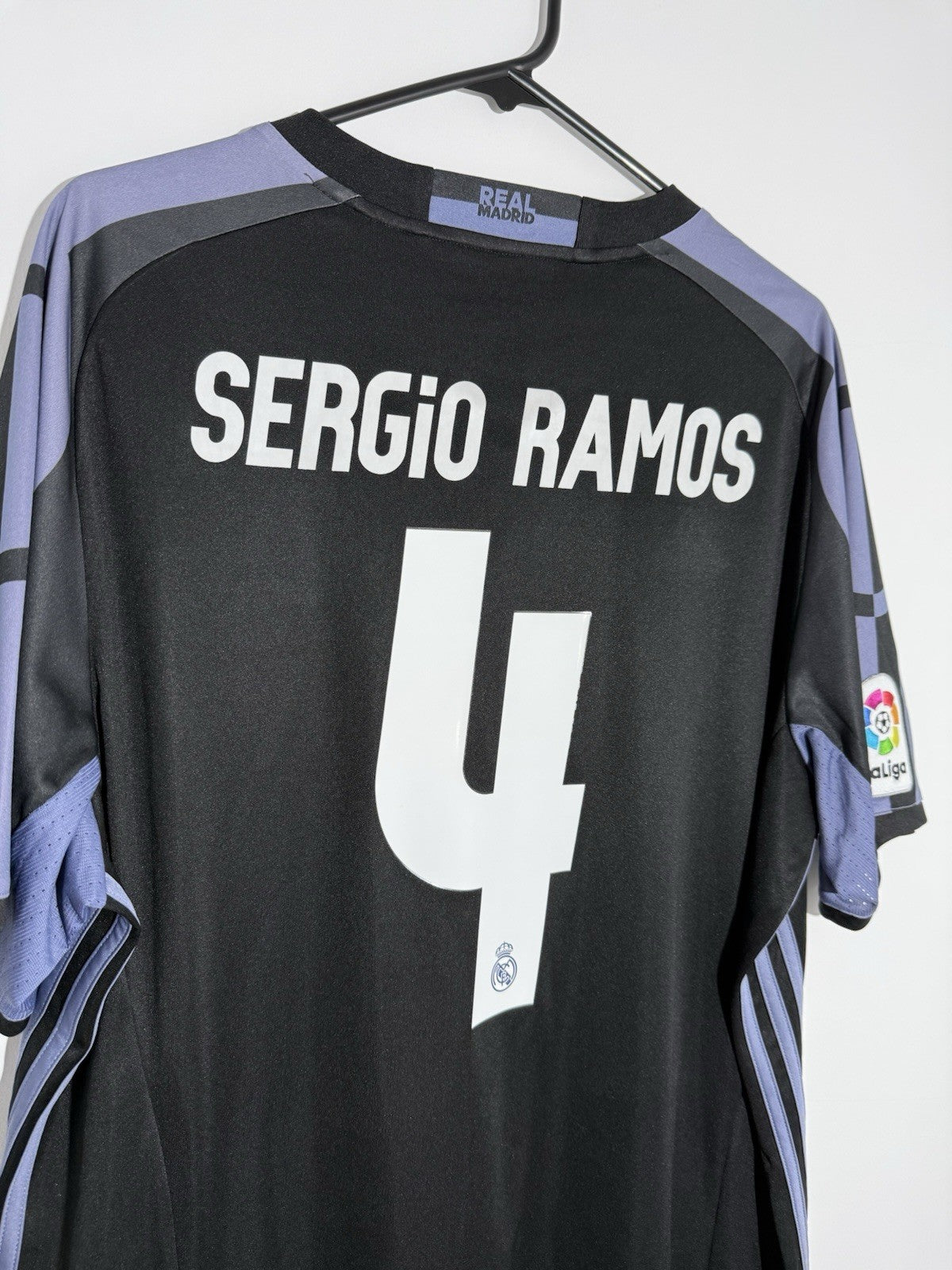 Real Madrid Sergio Ramos #4 2016/17 XL 3rd Shirt Excellent Condition AI5139