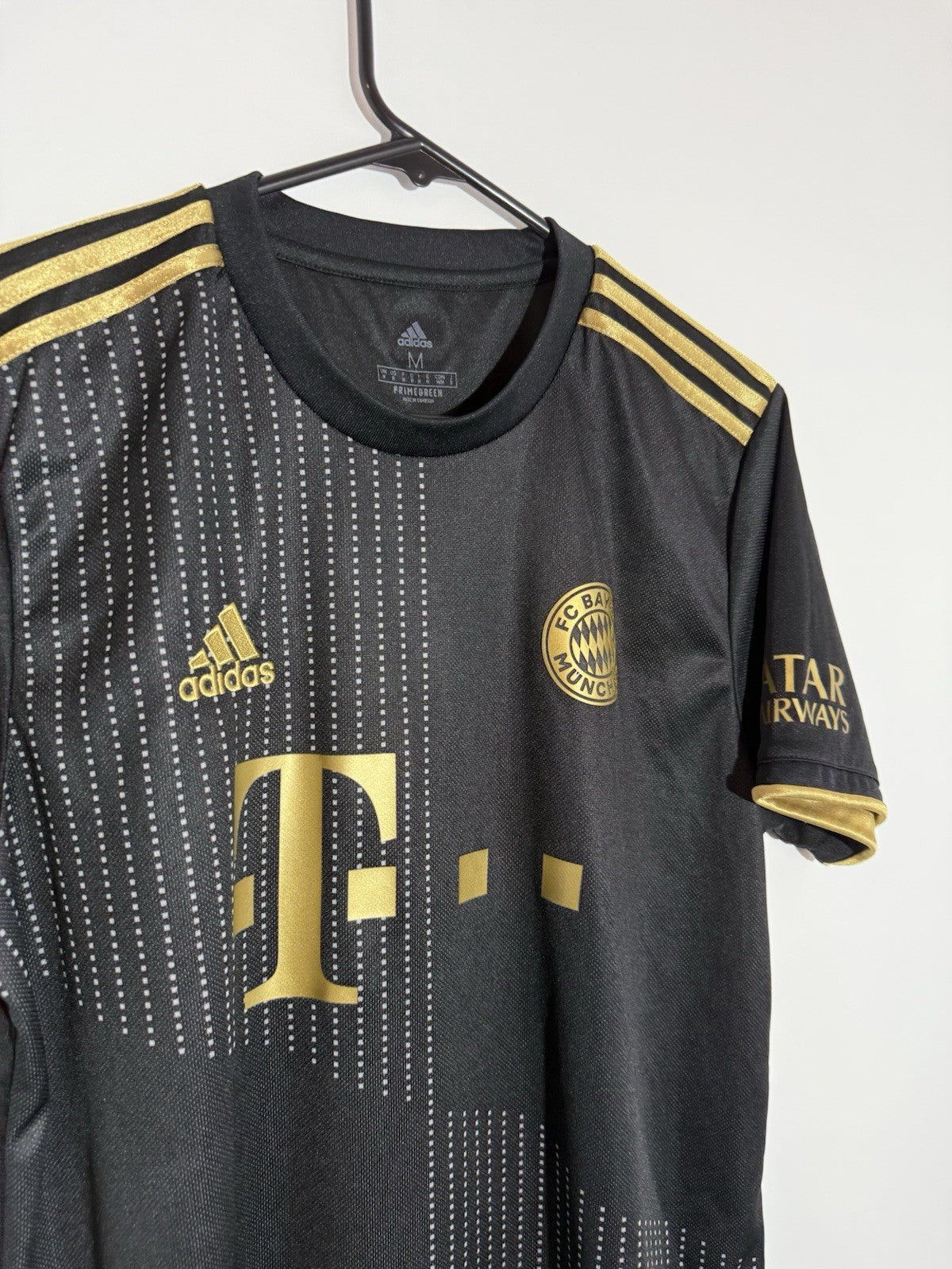 Bayern Munich Davies #19 2021/22 Medium Away Excellent Condition GM5317