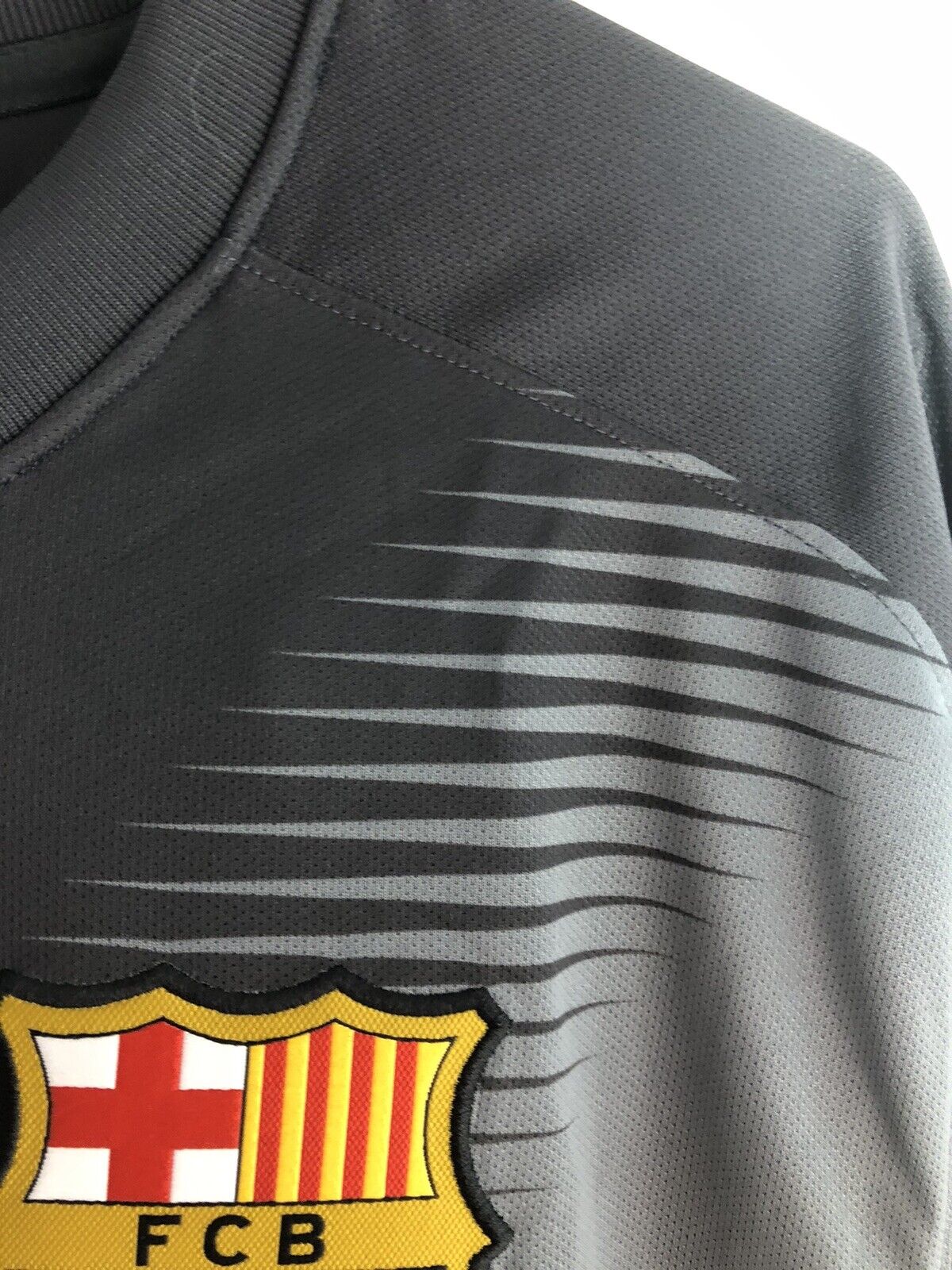 Barcelona 2014 15 Large Home Goalkeeper Shirt Brand New With Tag 610598 061