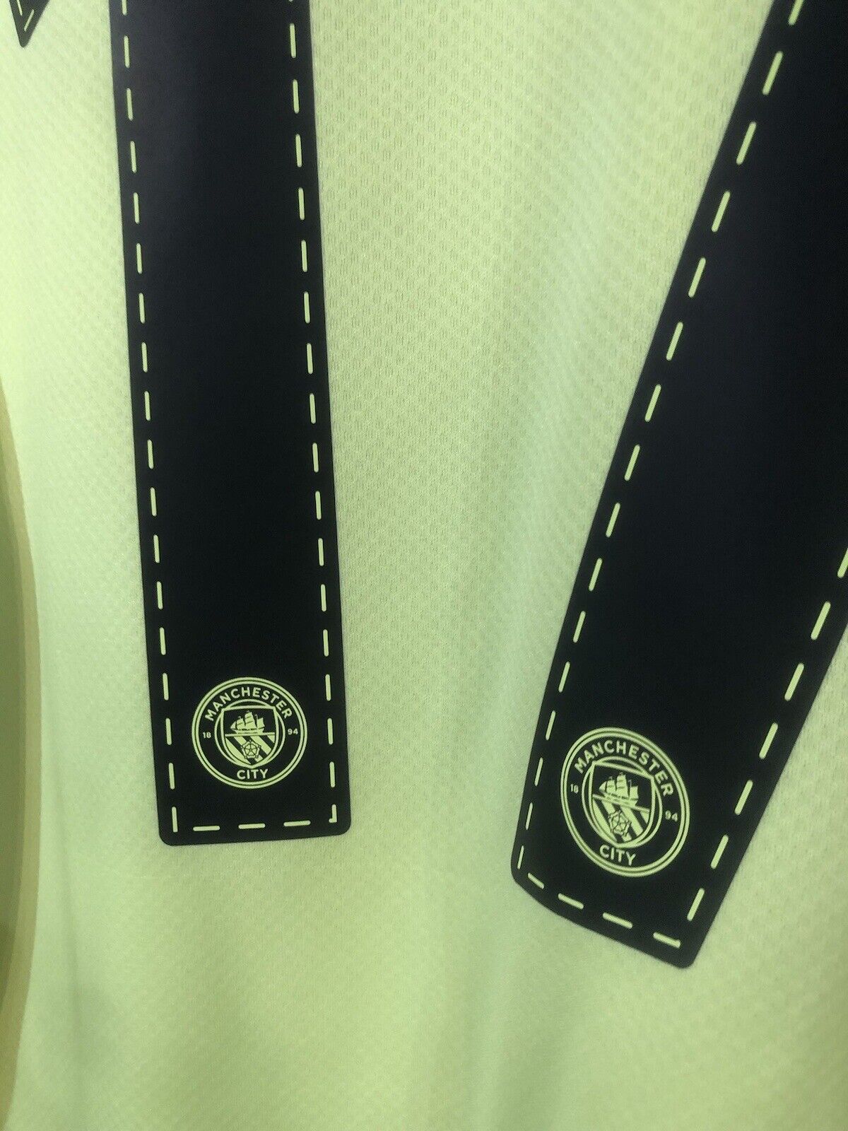 De Bruyne #17 Manchester City Treble 2022/23 Large 3rd Shirt Excellent Condition