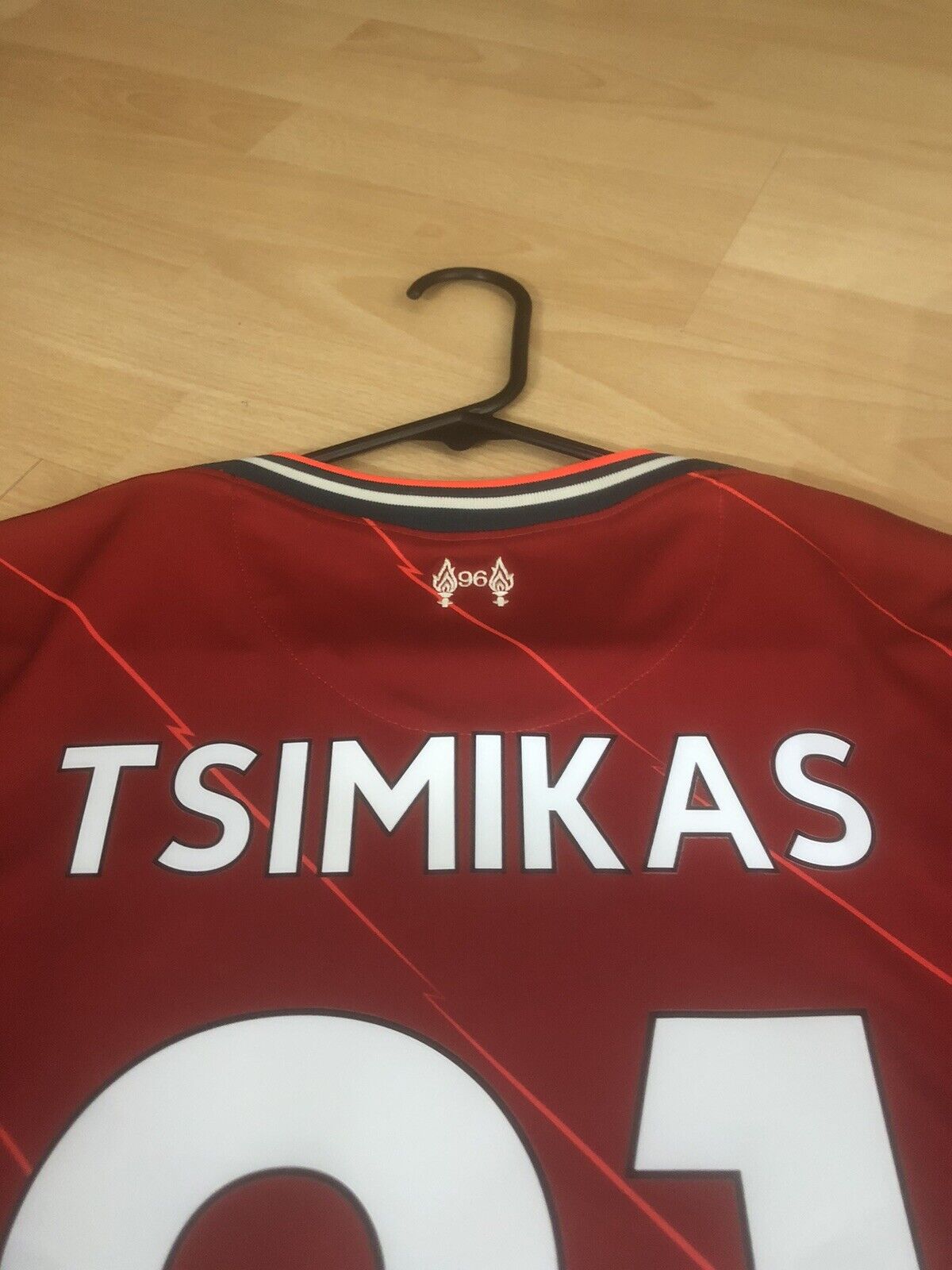 Tsimikas 21 Liverpool Medium 2021 22 Home Shirt Excellent Condition DB2560 688