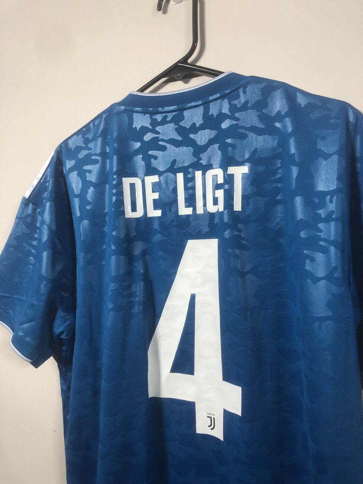 De Ligt #4 Juventus 2019/20 Large 3rd Football Shirt Jersey Adidas BNWT