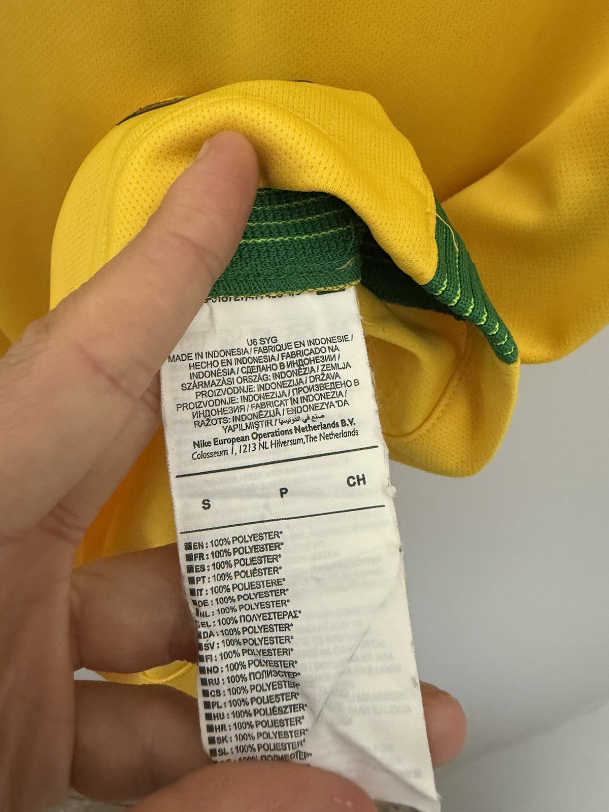 Brazil Coutinho #11 2018 Small Home Shirt Excellent Condition 724597-703
