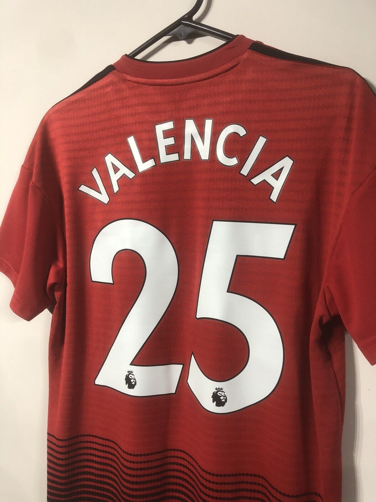 Valencia #25 Manchester United Medium 2018/19 Home Excellent Condition CG0040