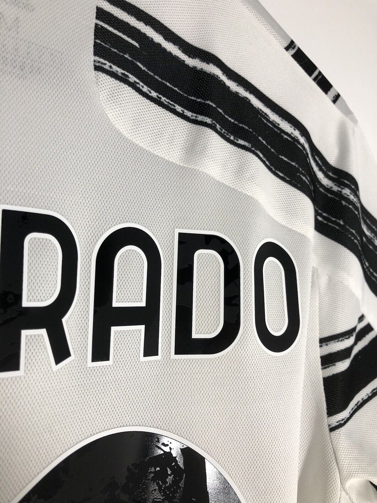 Cuadrado #16 Juventus 2020/21 Medium Home Shirt Adidas Excellent Conditio EI9894