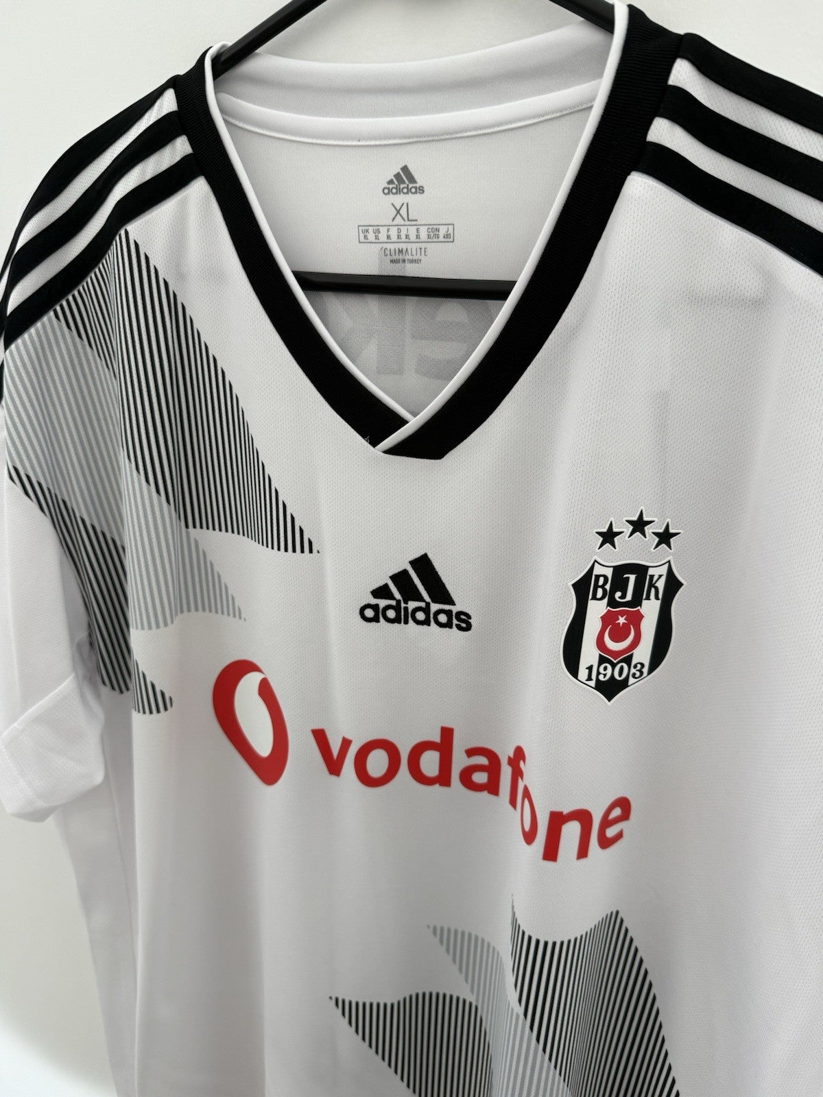 Besiktas B. Yilmaz #17 2019/20 XL Home Shirt BNWT DX3707