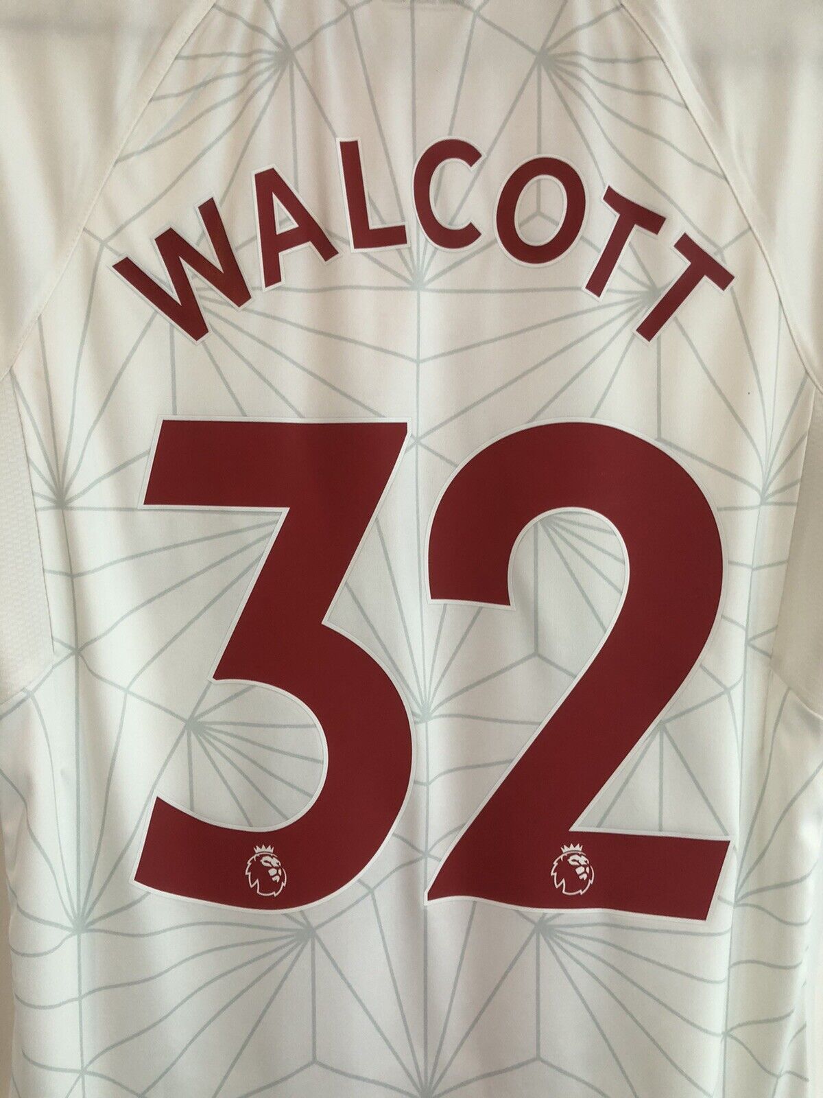 Walcott 32 Southampton Small 2022 23 Home Hummel Excellent Condition