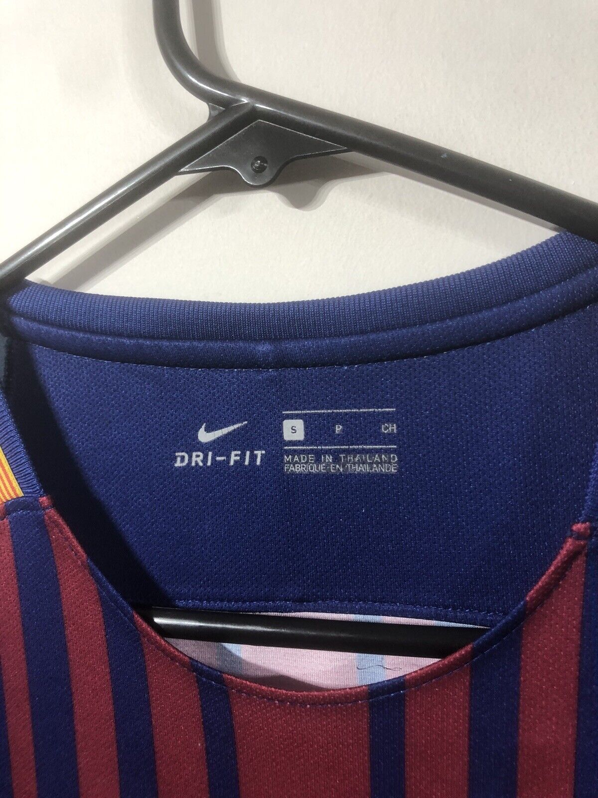 Suarez #9 Barcelona 2017/18 Small Home Shirt Nike Good Condition