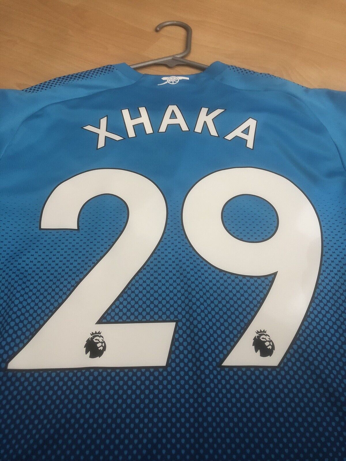 Xhaka #29 Arsenal 2017/18 Small Away Shirt Puma Excellent Condition 751512