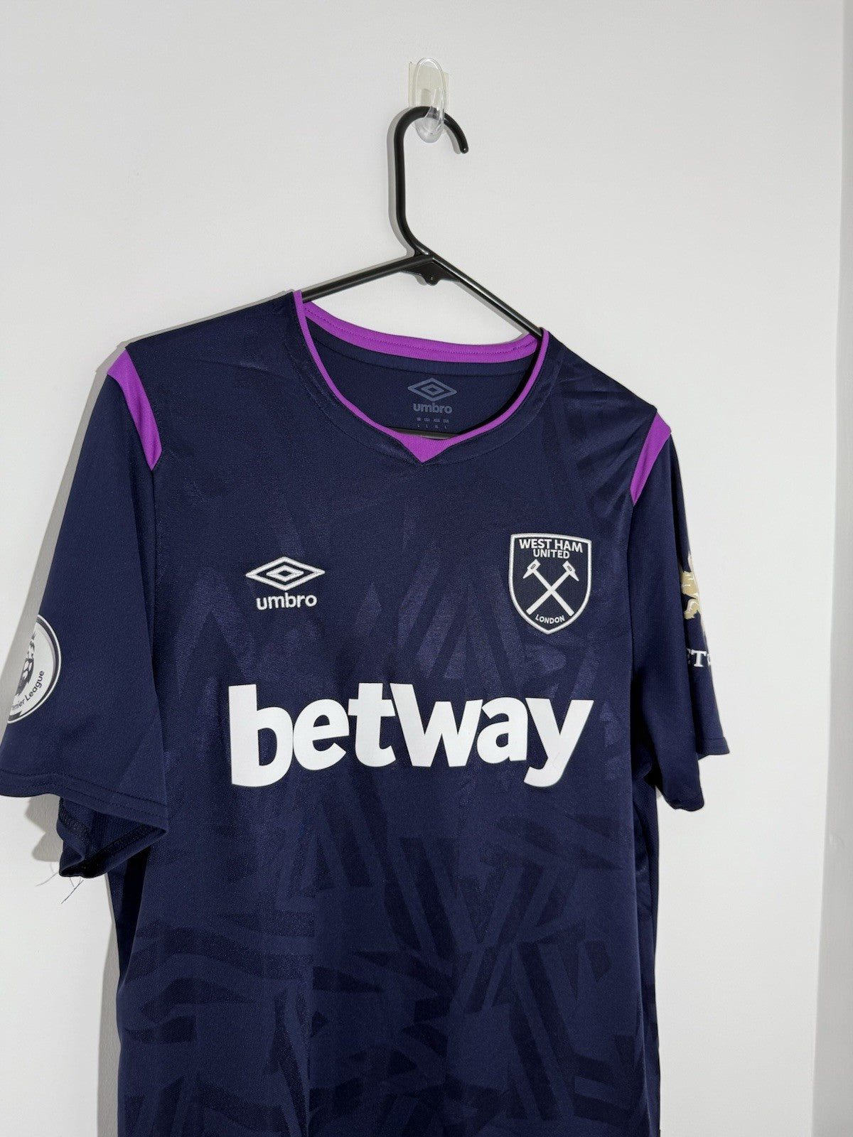 West Ham United Noble #16 2019/20 Large 3rd Shirt Umbro Excellent Condition