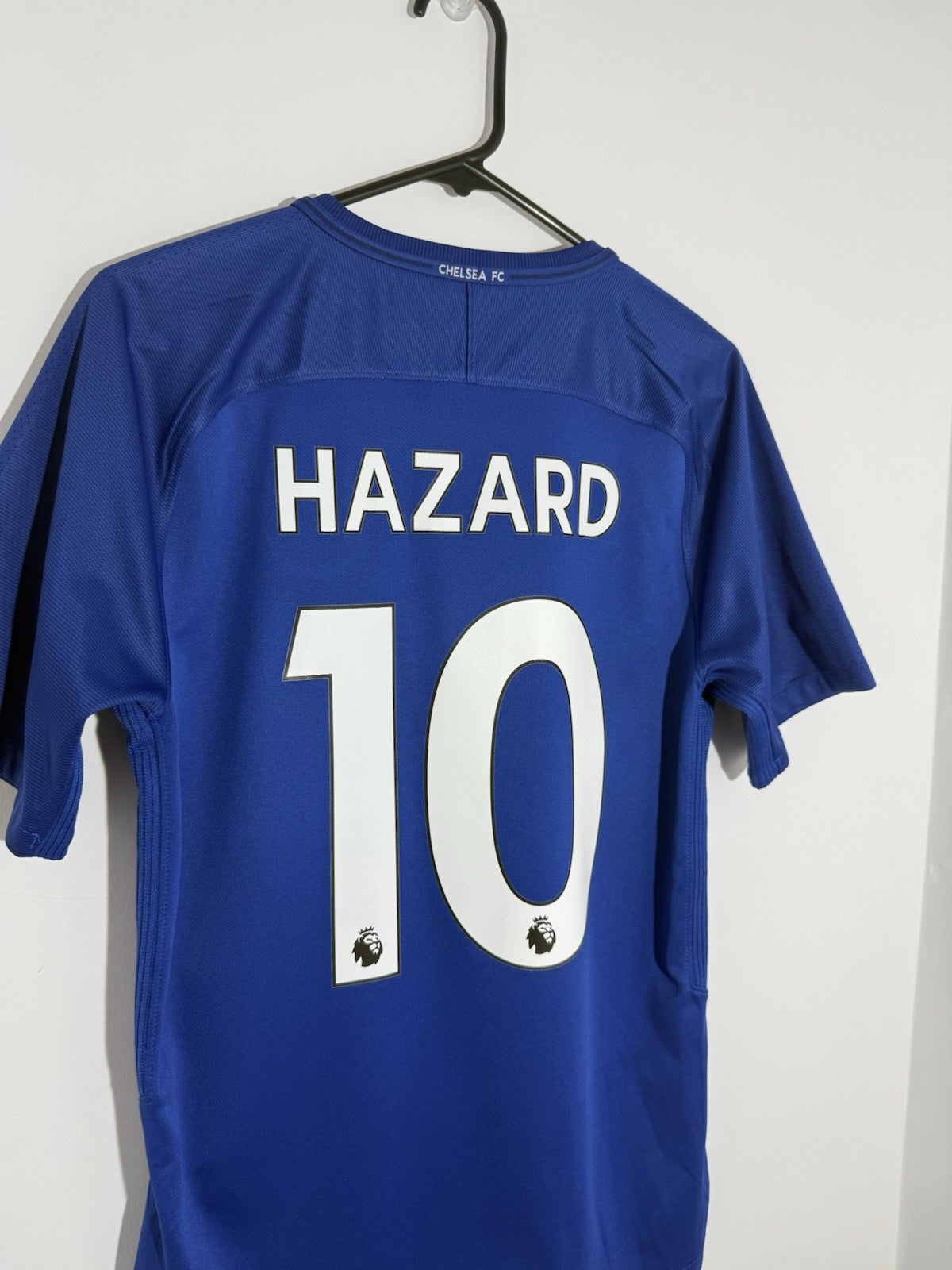 Chelsea Hazard #10 2017/18 Small Home Shirt Nike Excellent Condition 905513-496