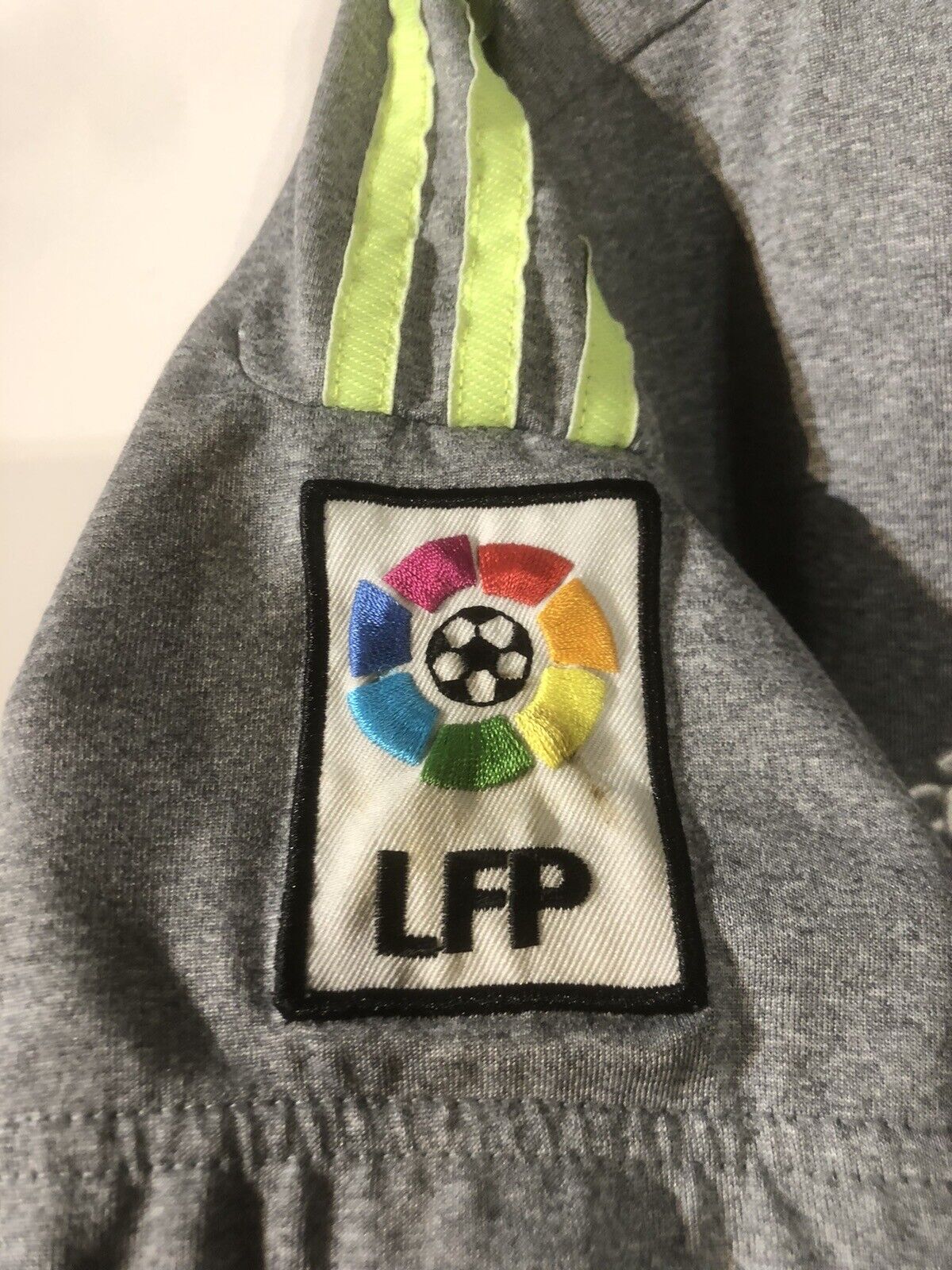 Benezma #9 Real Madrid 2015/16 Medium Away Football Shirt Good Condition