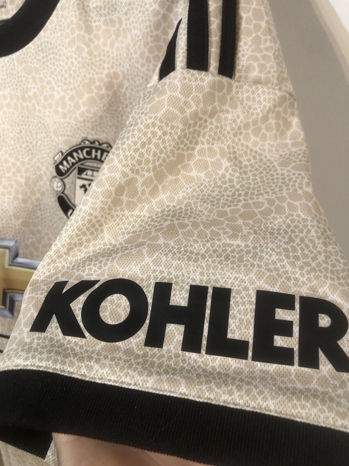 Shaw #23 Manchester United 2019/20 Away Medium Shirt Adidas Excellent Condition