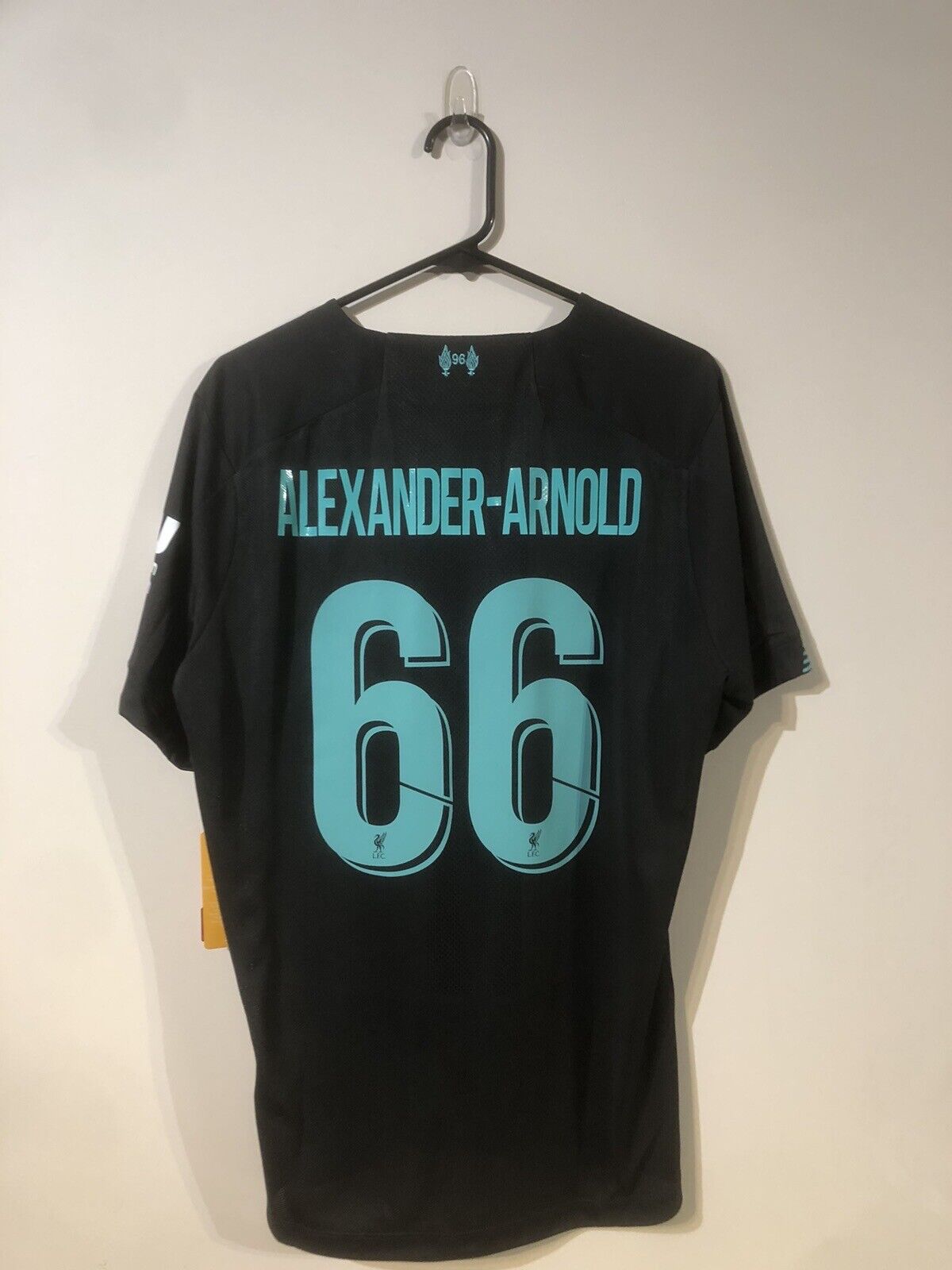 Alexander-Arnold #66 Liverpool 2019/20 Large 3rd Shirt New Balance BNWT