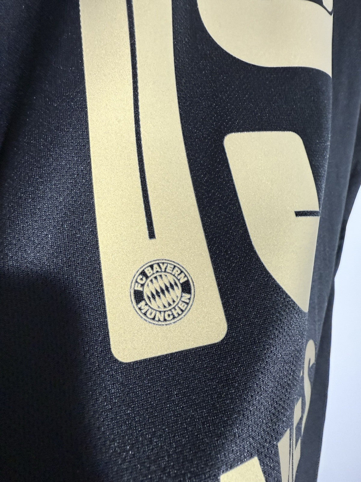 Bayern Munich Davies #19 2021/22 Large Away Excellent Condition GM5317
