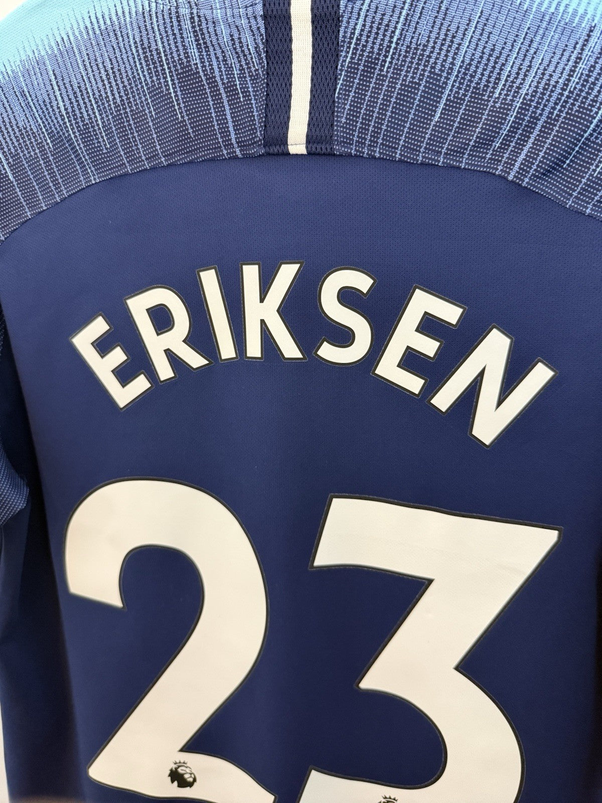 Tottenham Hotspur Eriksen #23 2018/19 Medium Away Excellent Condition 919004-430