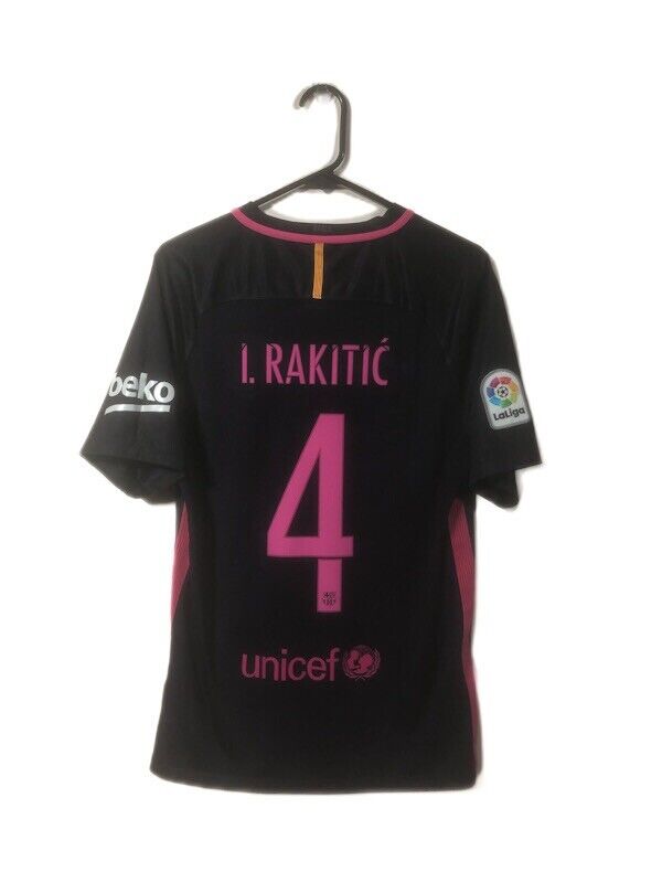 I Rakitic 4 Barcelona 2016 17 Away Medium Shirt Very Good Condition 776844 525
