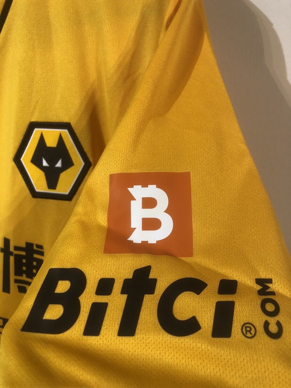 J. Moutinho #28 BNWT Wolves 2021/22 Euro Large Home Football Shirt Castore