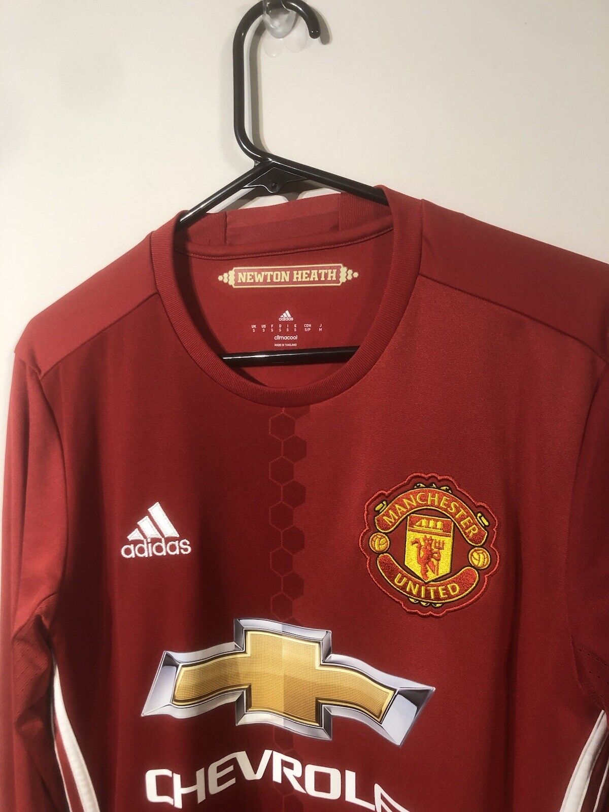 Mata #8 Manchester United Small L/S 2016/17 Home Football Shirt Mint Condition