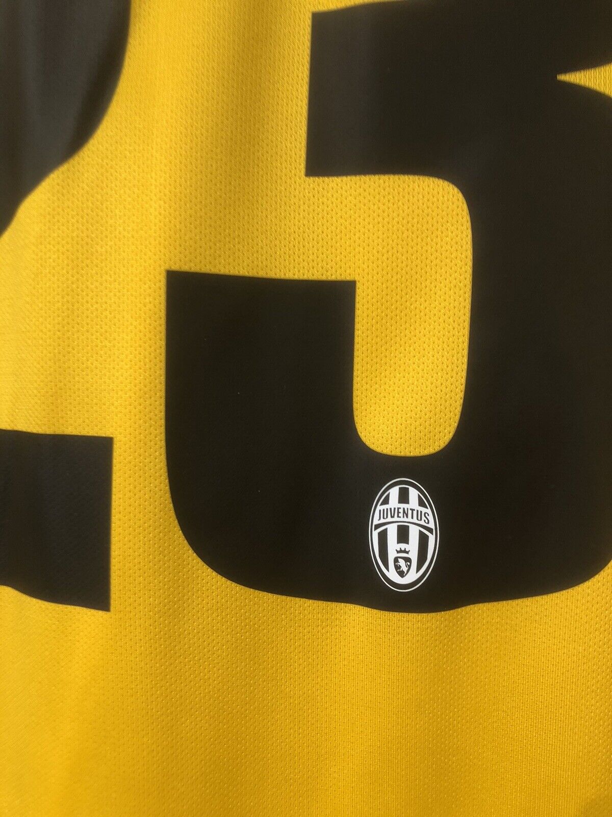 Vidal #23 Juventus 2013/14 Away Small Football Shirt Nike Very Good Condition
