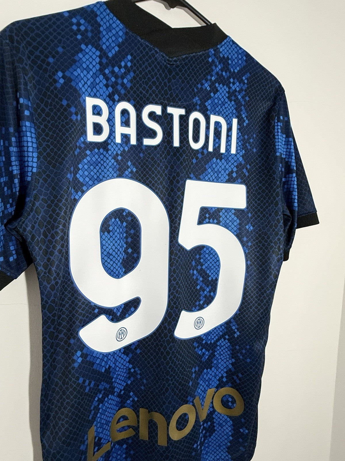 Inter Milan Bastoni #95 2021/22 Small Home Excellent Condition CV7900-414