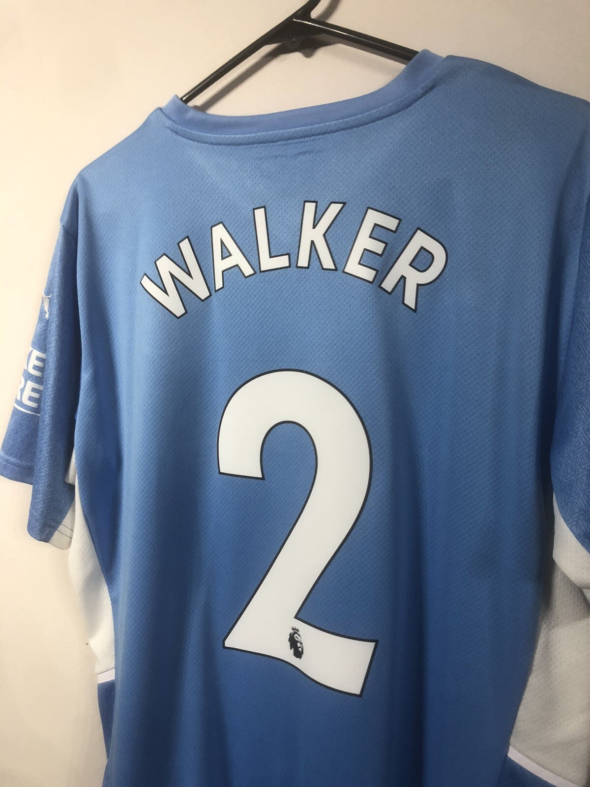 Manchester City Walker #2 2021/22 Large Home Shirt Excellent Condition 759202-01