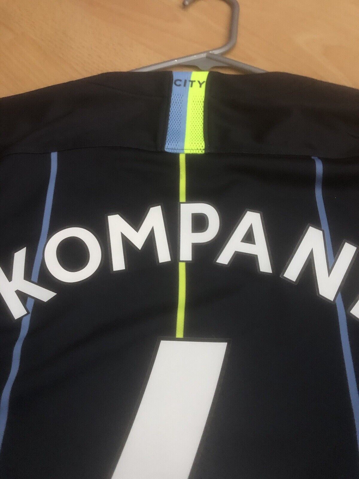 Kompany 4 Manchester City 2018 19 Xl Away Excellent Condition 919002 476
