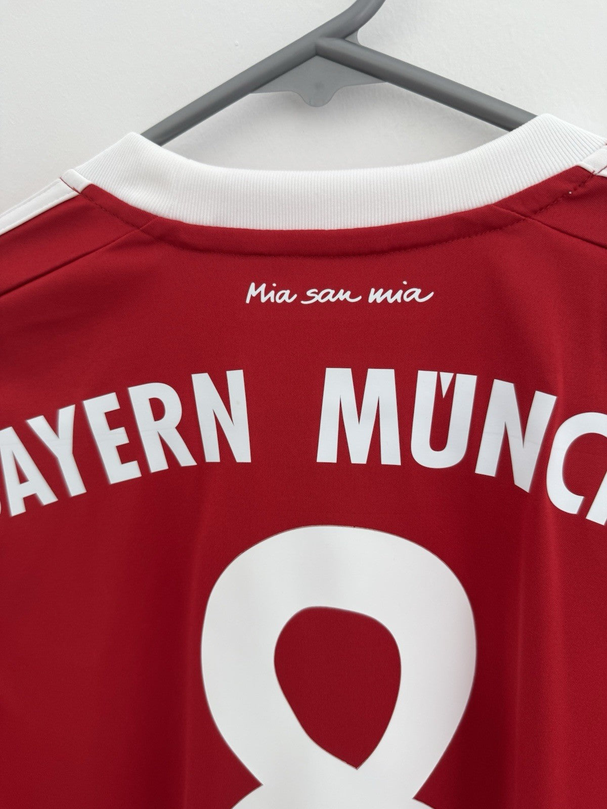 Bayern Munich Martinez #8 2017/18 Medium Home Shirt Adidas BNWT AZ7961
