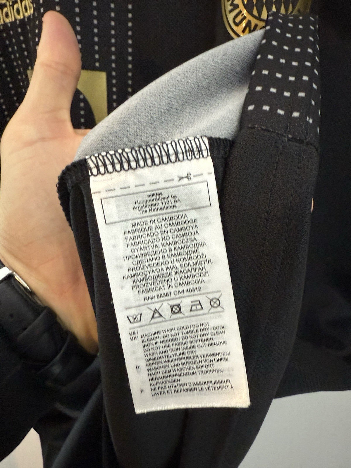 Bayern Munich Davies #19 2021/22 Medium Away Excellent Condition GM5317