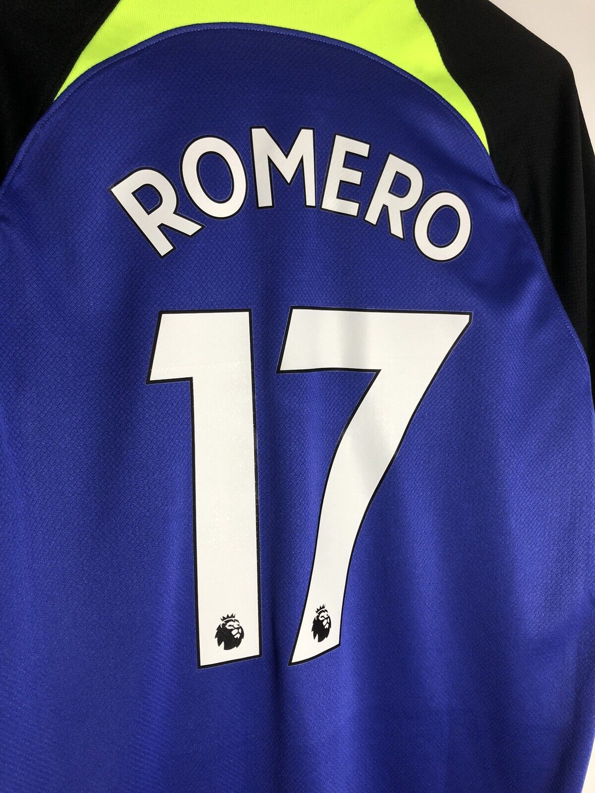 Romero 17 Tottenham Hotspur 2022 23 Large Away Excellent Condition DM1837 431