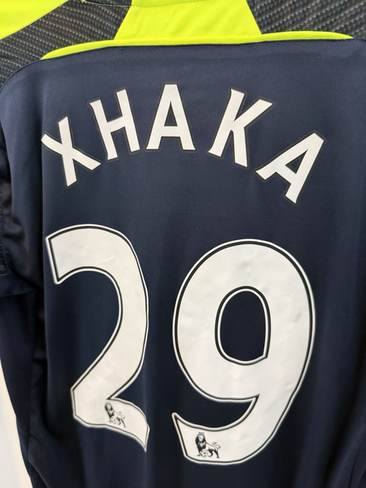 Arsenal Xhaka #29 2016/17 Small 3rd Shirt Excellent Condition 749716