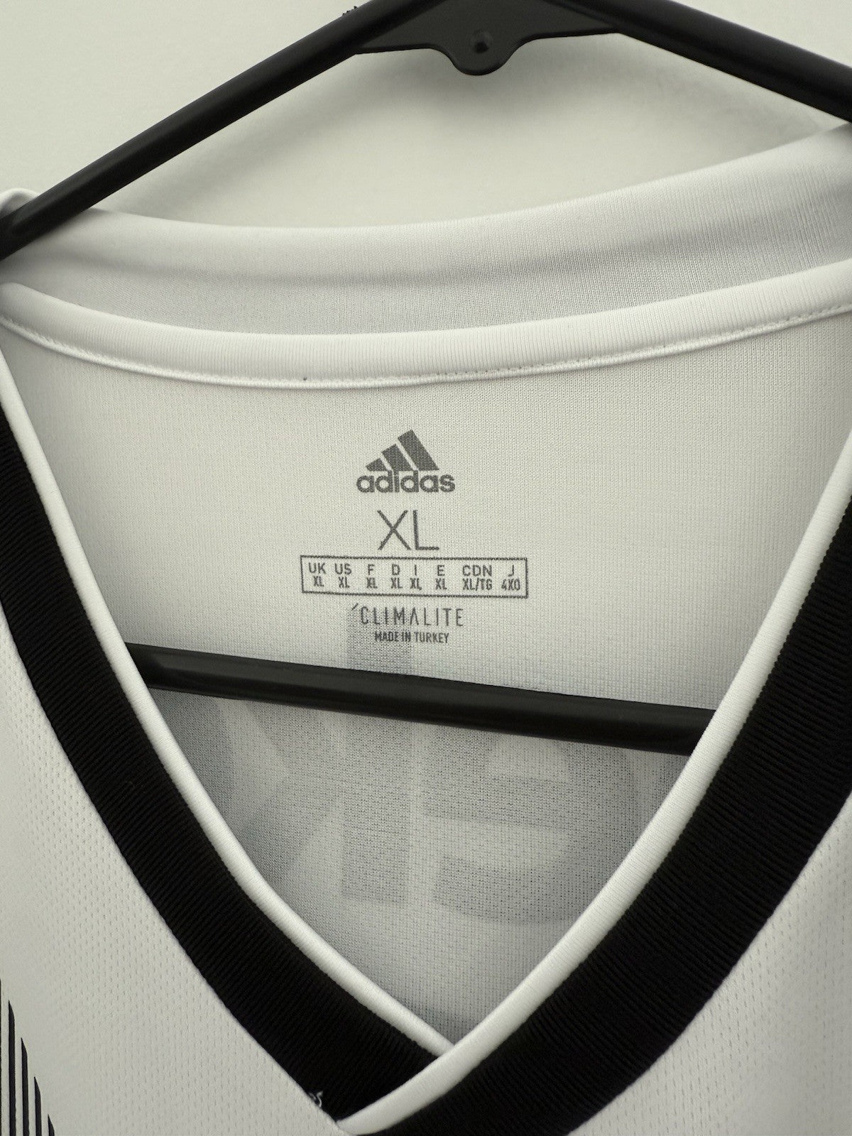 Besiktas B. Yilmaz #17 2019/20 XL Home Shirt BNWT DX3707