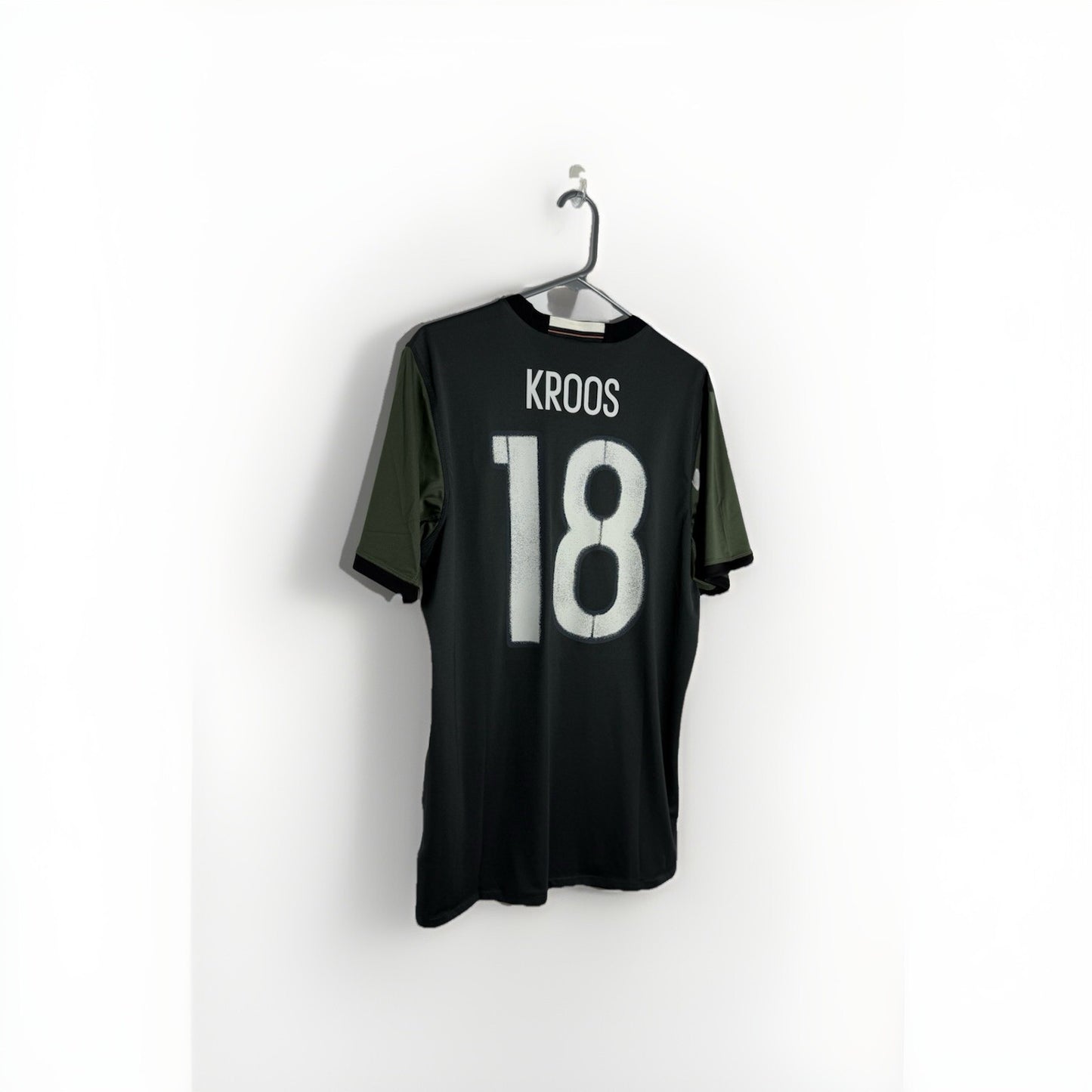 Germany Kroos #18 Euro 2016 Large Away Shirt BNWT AA0110