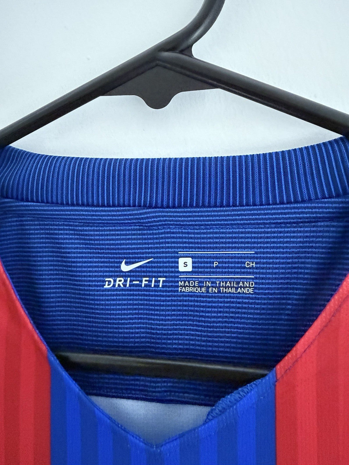 Barcelona Neymar Jr #11 2016/17 Small Home Shirt Nike BNWT 776850-481
