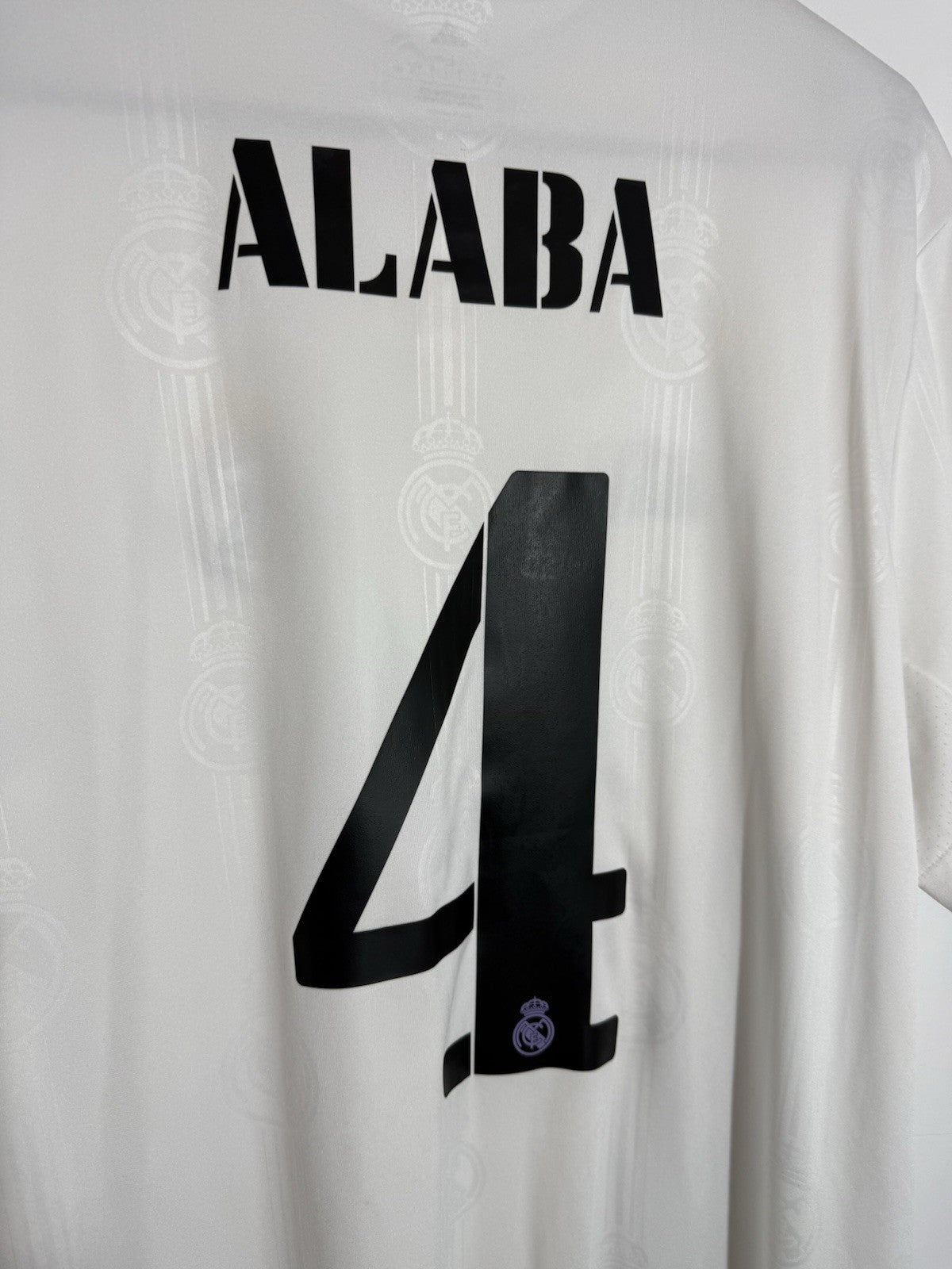 Real Madrid Alaba #4 2022/23 Large Home Shirt Adidas Excellent Condition HF0291