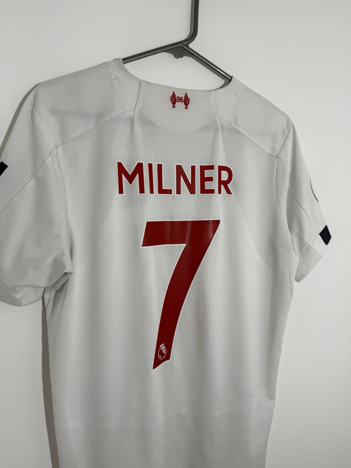Liverpool Milner #7 2019/20 Medium Away Shirt Excellent Condition MT930013