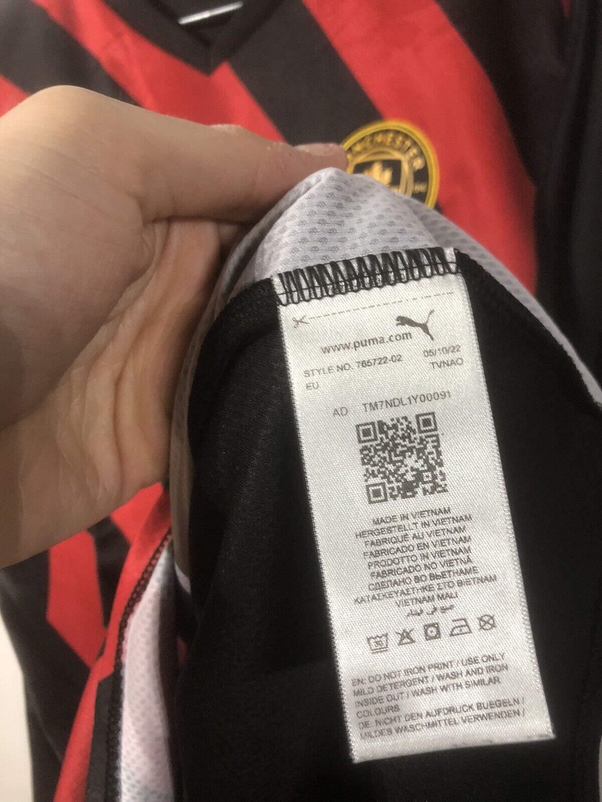 J. Alvarez #19 Manchester City 2022/23 Large Away Shirt Excellent Condition