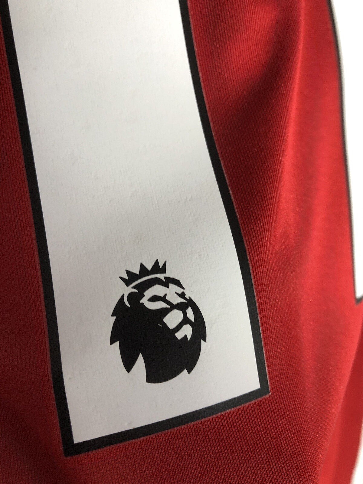 Liverpool M Salah #11 2020/21 Medium Home Shirt BNWT CZ2636-687