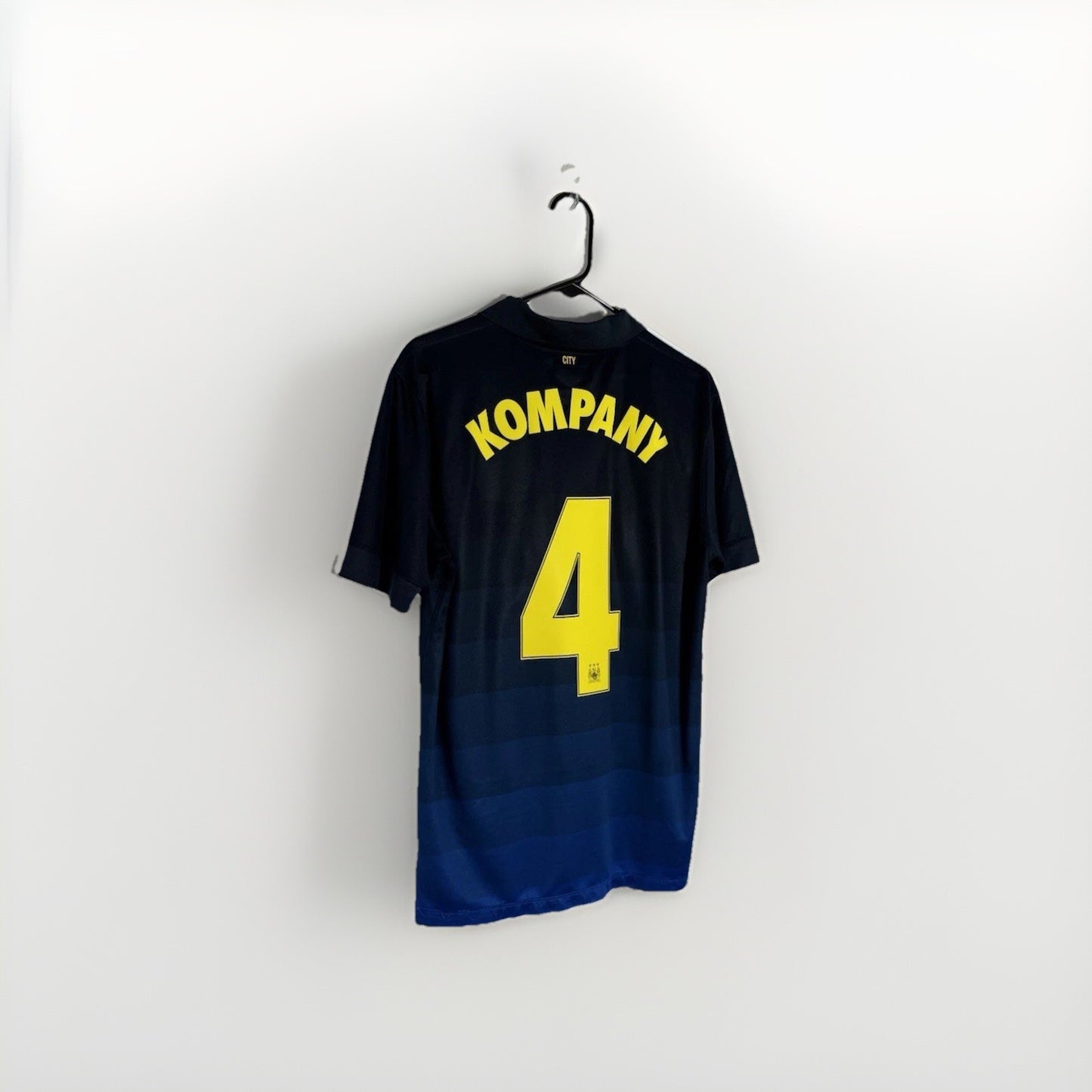 Manchester City Kompany #4 2014/15 Medium Away Very Good Condition 611051-476