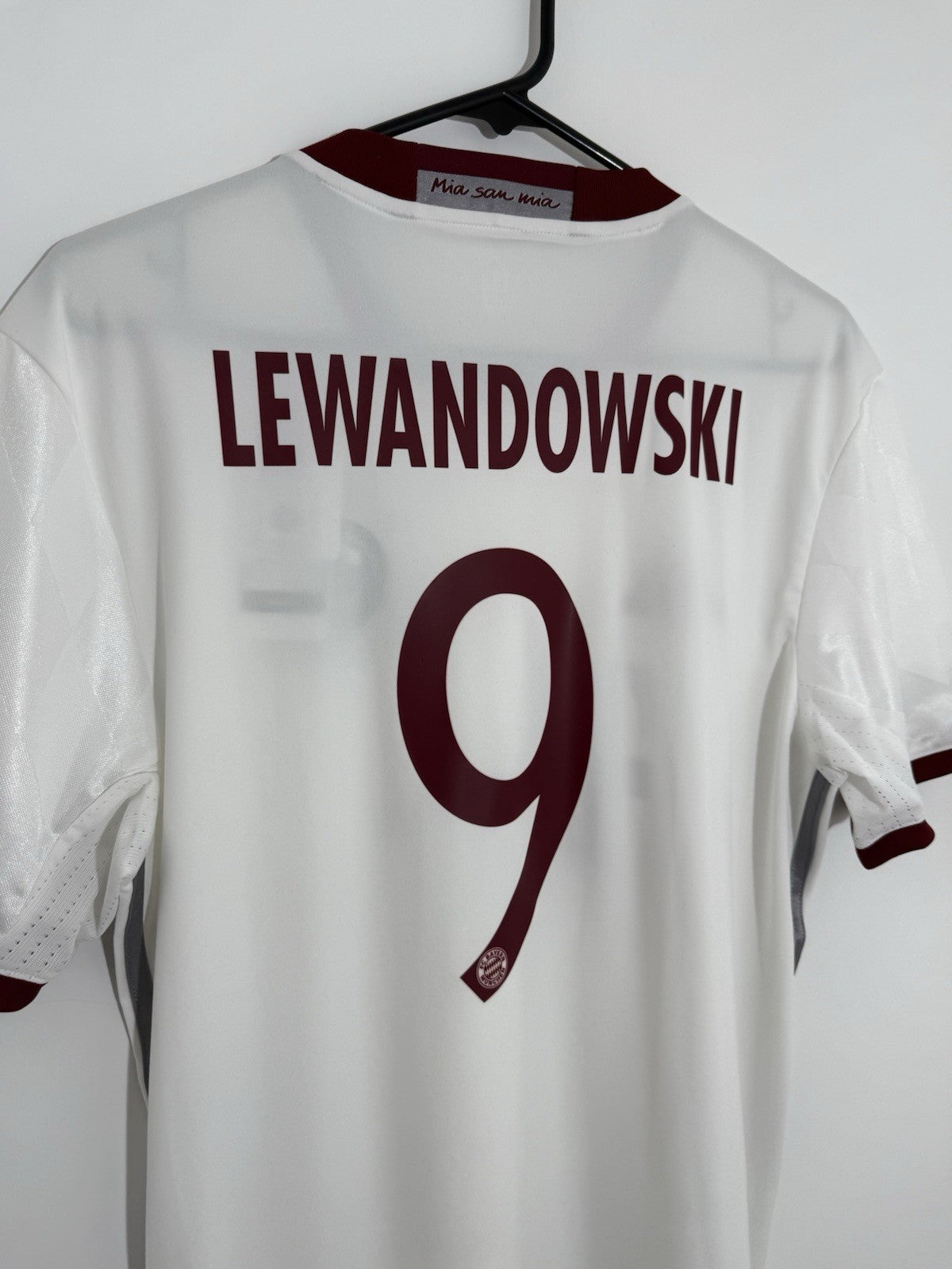 Bayern Munich Lewandowski #9 2016/17 Medium 3rd Shirt Adidas BNWT AZ4663