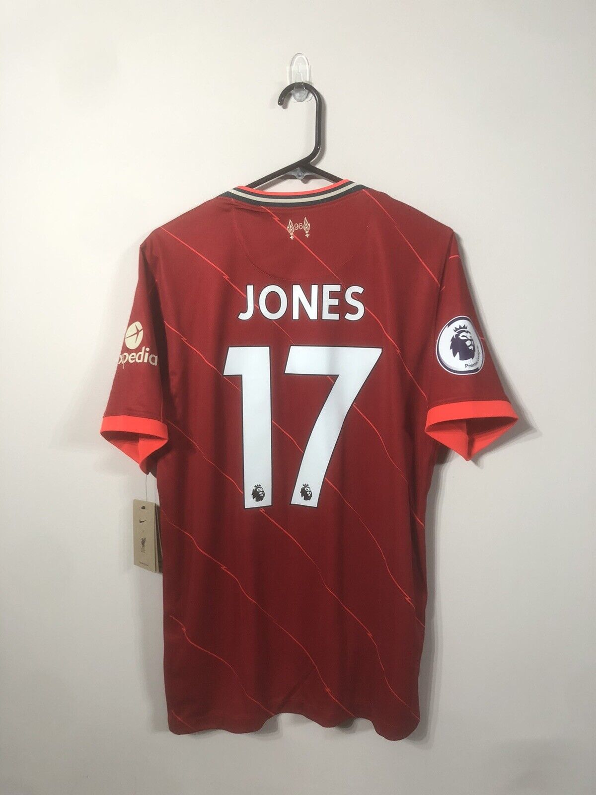 Jones #17 Liverpool Medium BNWT 2021/22 Home Shirt Nike