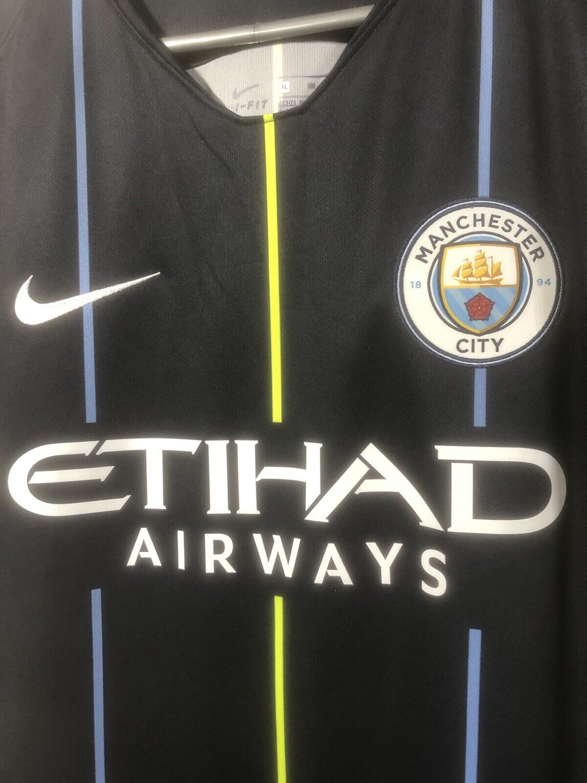 Kompany 4 Manchester City 2018 19 Xl Away Excellent Condition 919002 476